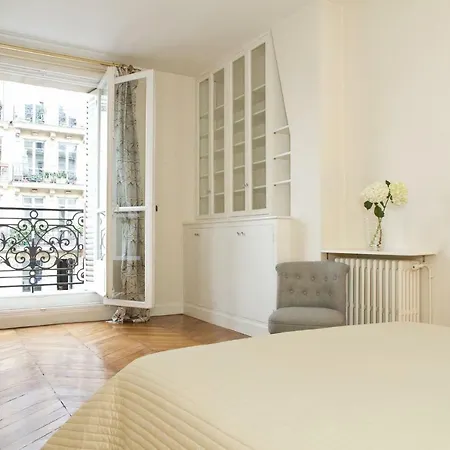 Rue De Rennes - Montparnasse Daire Paris